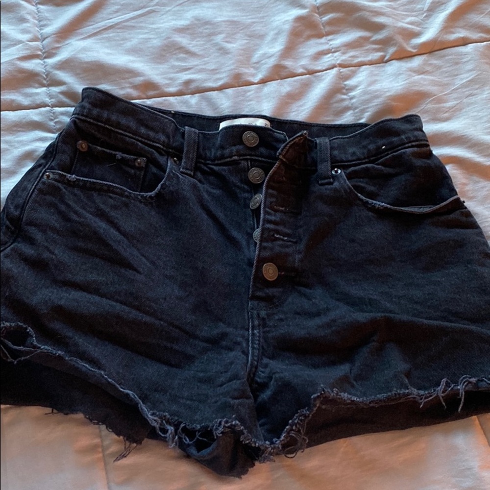 Abercrombie mom short high rise